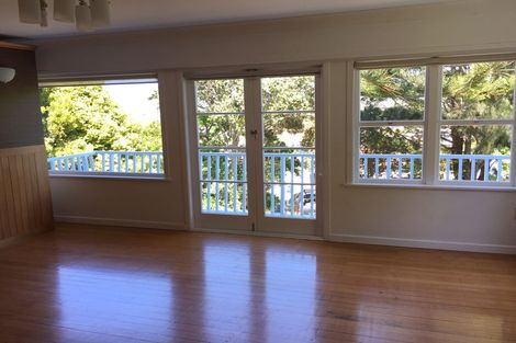 Photo of property in 26 William Souter Street, Forrest Hill, Auckland, 0620