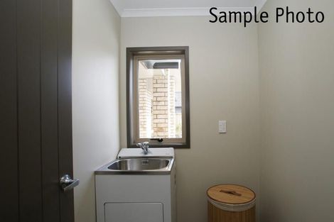 Photo of property in 5 Greenhill Crescent, Pakuranga, Auckland, 2010