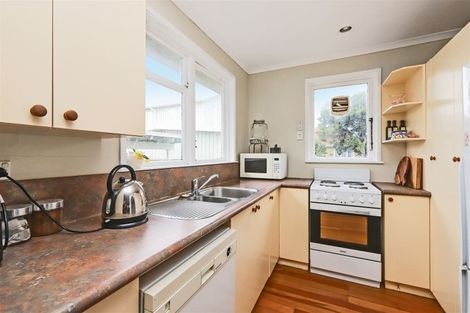 Photo of property in 1011 Hood Street, Mayfair, Hastings, 4122