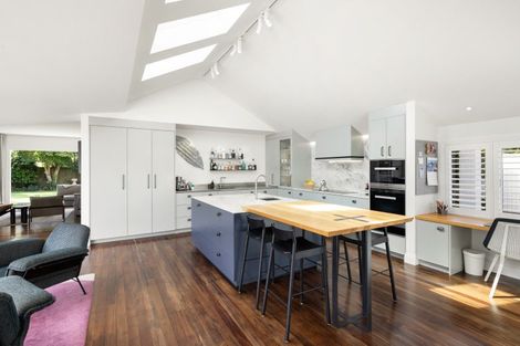 Photo of property in 76 Princes Street, Cambridge, 3434