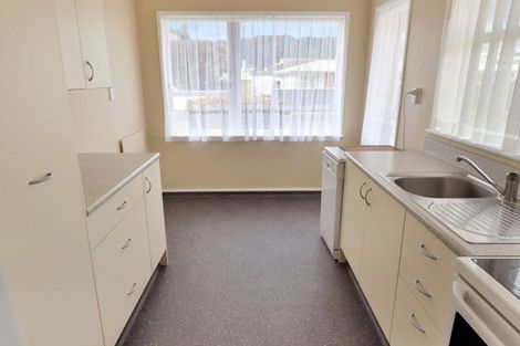 Photo of property in 71 Wai-iti Crescent, Woburn, Lower Hutt, 5010