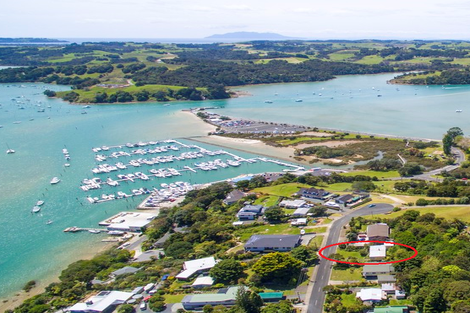 Photo of property in 30 Kanuka Road, Sandspit, Warkworth, 0982