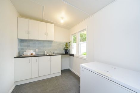 Photo of property in 30 Lyndhurst Street, Takaro, Palmerston North, 4412