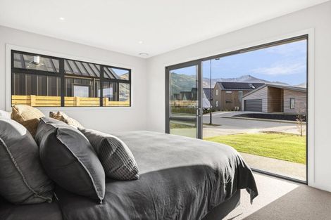 Photo of property in 14a Marjon Drive, Wanaka, 9305