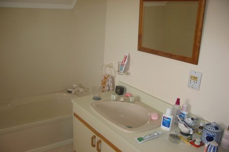 Photo of property in 13 Bendbrook Way, Ngaio, Wellington, 6035