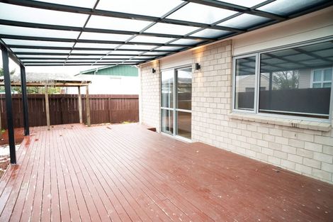 Photo of property in 17 Clendon Place, Manurewa, Auckland, 2102