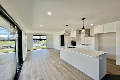 Photo of property in 18 Songpa Street, Halswell, Christchurch, 8025