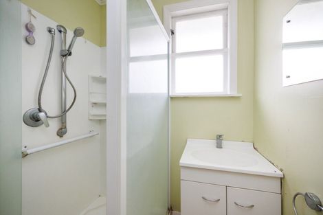 Photo of property in 103 Clyde Crescent, Roslyn, Palmerston North, 4414