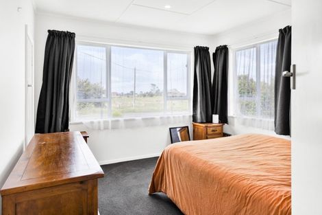 Photo of property in 28 Celia Street, Stratford, 4332