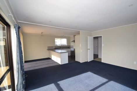 Photo of property in 17 Sabot Place, Massey, Auckland, 0614