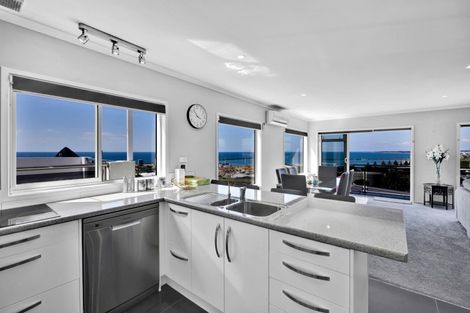 Photo of property in 1/14 Findlay Street, Moturoa, New Plymouth, 4310