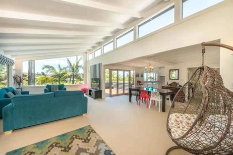 Photo of property in 12 Taumata Road, Castor Bay, Auckland, 0620