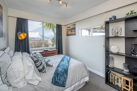 Photo of property in 102 Martin Road, Paraparaumu Beach, Paraparaumu, 5032