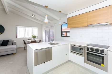 Photo of property in 1/41 Fulford Street, New Plymouth, 4310