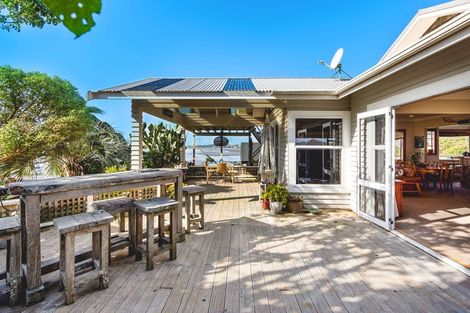 Photo of property in 42 Octavius Place, New Plymouth, 4312