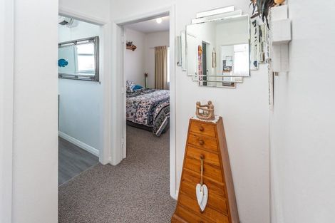 Photo of property in 2 Hodge Place, Aramoho, Whanganui, 4500