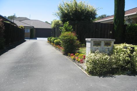 Photo of property in 15 Villa Grove, Ilam, Christchurch, 8041