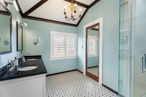 Photo of property in 80 Sarsfield Street, Herne Bay, Auckland, 1011