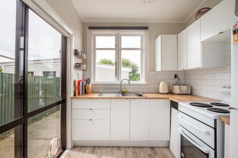 Photo of property in 61 Fitzroy Street, Caversham, Dunedin, 9012