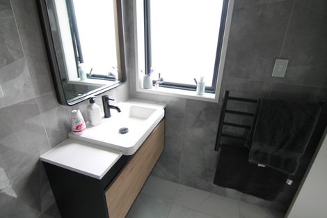 Photo of property in 5b Rimu Road, Mangere Bridge, Auckland, 2022