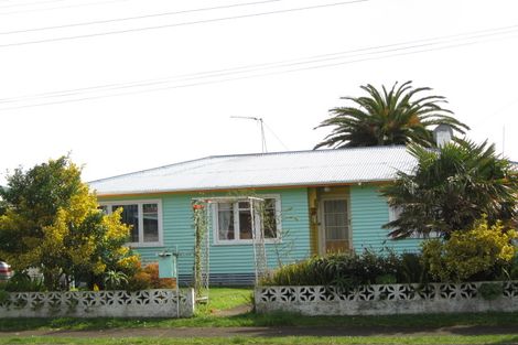 Photo of property in 12 George Street, Waitara, 4320