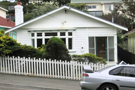 Photo of property in 3 Dee Street, Island Bay, Wellington, 6023