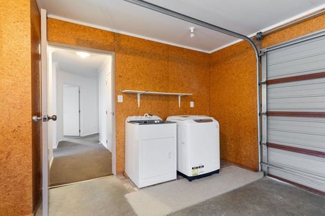 Photo of property in 16 Orlando Way, Kelvin Grove, Palmerston North, 4414