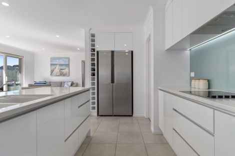 Photo of property in 6 Batty Street, Papamoa Beach, Papamoa, 3118