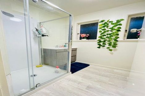 Photo of property in 25 Rosehill Drive, Rosehill, Papakura, 2113