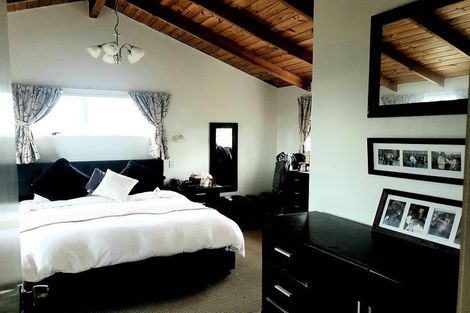 Photo of property in 6 Da Vinci Place, West Harbour, Auckland, 0618