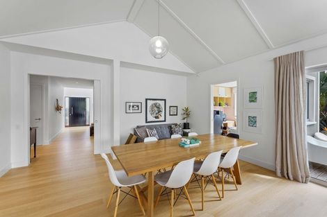 Photo of property in 31 Rauparaha Street, Waikanae Beach, Waikanae, 5036