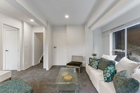 Photo of property in 2/225 Beach Haven Road, Beach Haven, Auckland, 0626