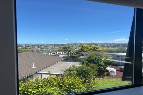 Photo of property in 35c Cedar Heights Avenue, Massey, Auckland, 0614