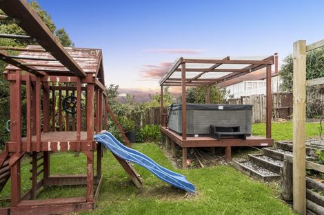 Photo of property in 92 Gallony Avenue, Massey, Auckland, 0614
