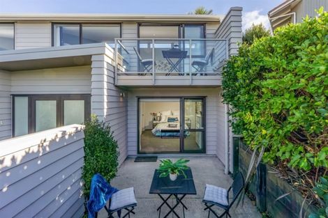 Photo of property in 4/9 Korotaha Terrace, Rothesay Bay, Auckland, 0630