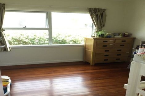 Photo of property in 1/189 Lake Road, Belmont, Auckland, 0622