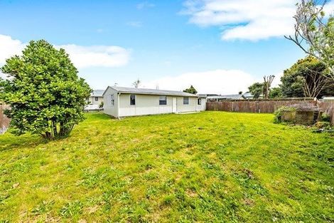 Photo of property in 30 Sutton Crescent, Papakura, 2110
