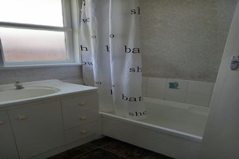 Photo of property in 12 Hurley Place, Awapuni, Palmerston North, 4412