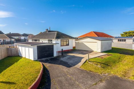 Photo of property in 32 Duigan Street, Gonville, Whanganui, 4501