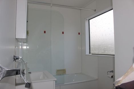 Photo of property in 36a Colchester Crescent, Newlands, Wellington, 6037