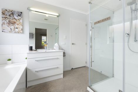 Photo of property in 781 Grenada Street, Papamoa Beach, Papamoa, 3118