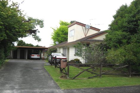 Photo of property in 1/4 Kirrama Place, Conifer Grove, Takanini, 2112