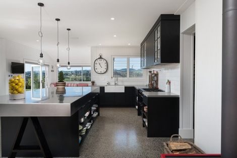 Photo of property in 28 Hanlow Place, Pyes Pa, Tauranga, 3112