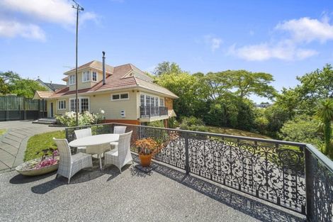 Photo of property in 16 Fenton Terrace, Cockle Bay, Auckland, 2014
