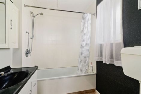 Photo of property in 50 Turner Drive, Western Heights, Rotorua, 3015