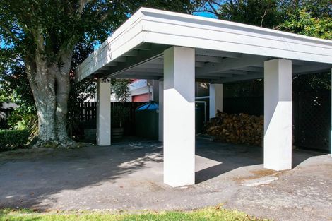 Photo of property in 2 Kohekohe Road, Waikanae, 5036