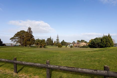 Photo of property in 1 Stella Drive, Clarks Beach, 2122