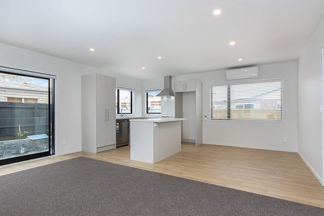 Photo of property in 2 Saffron Street, Birkdale, Auckland, 0626