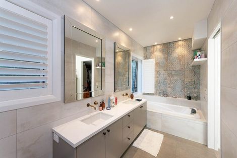 Photo of property in 11 Barclay Place, Wanaka, 9305