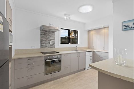 Photo of property in 2/16 Riverside Road, Orewa, 0931